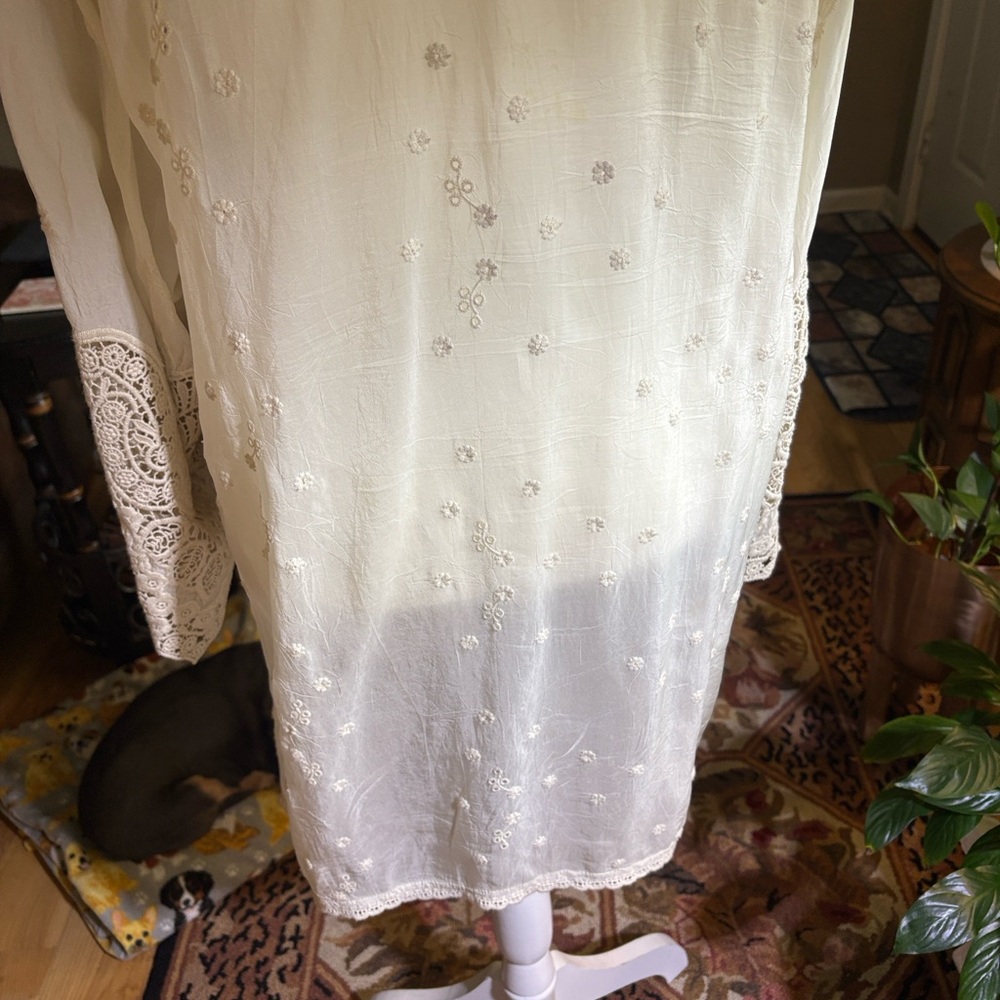 Johnny Was Cream Embroidered Tunic SZ XL - Picture 7 of 7